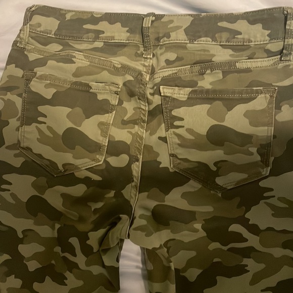Army pants. - Picture 4 of 5